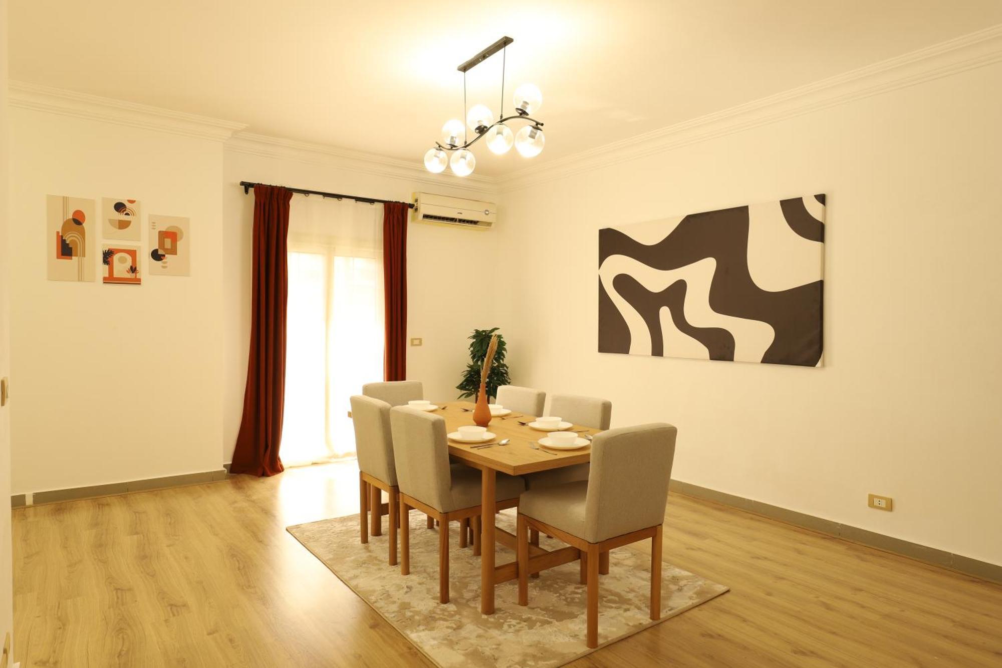 Apartment Signature Stays: Modern Chic *